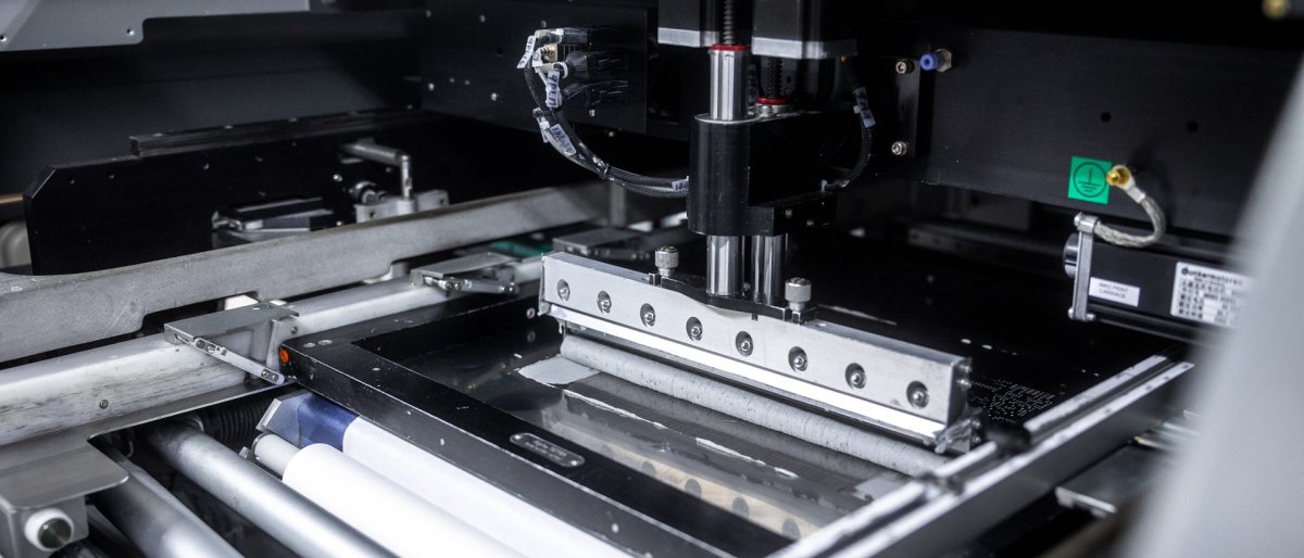 Schablonendrucker für Lotpaste in der SMD-Linie