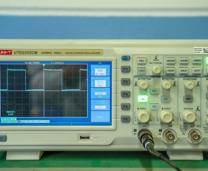 Digitales Oszilloskop im Prüffeld