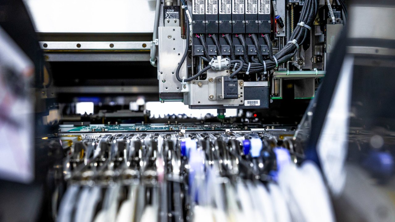 Bestückungslinie mit Feedern für Chip-Bauteile